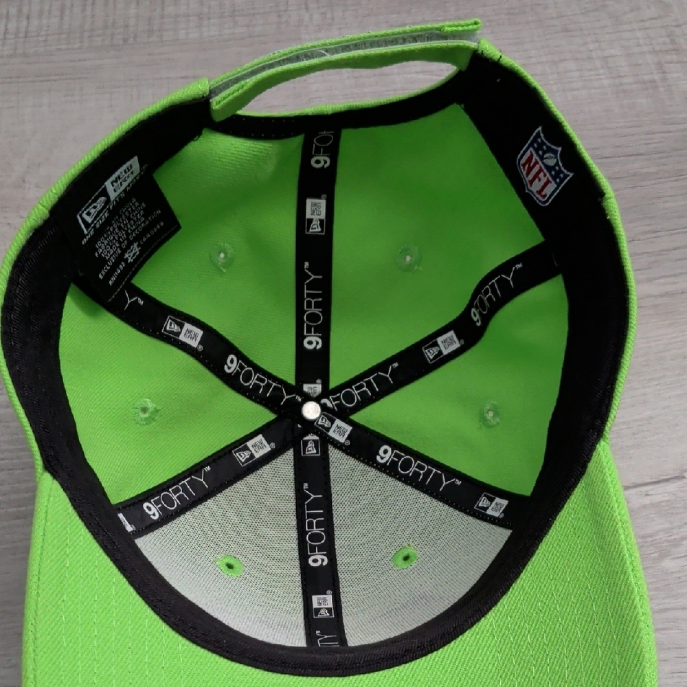 New Era Lime Green Cap with Logo - Picture 3 of 8